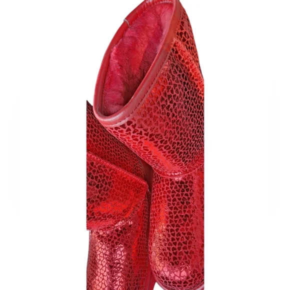 NWOB Ugg Girls Gel Hearts Boots Metallic Red  Size Youth/Womens 5 - Picture 4 of 6